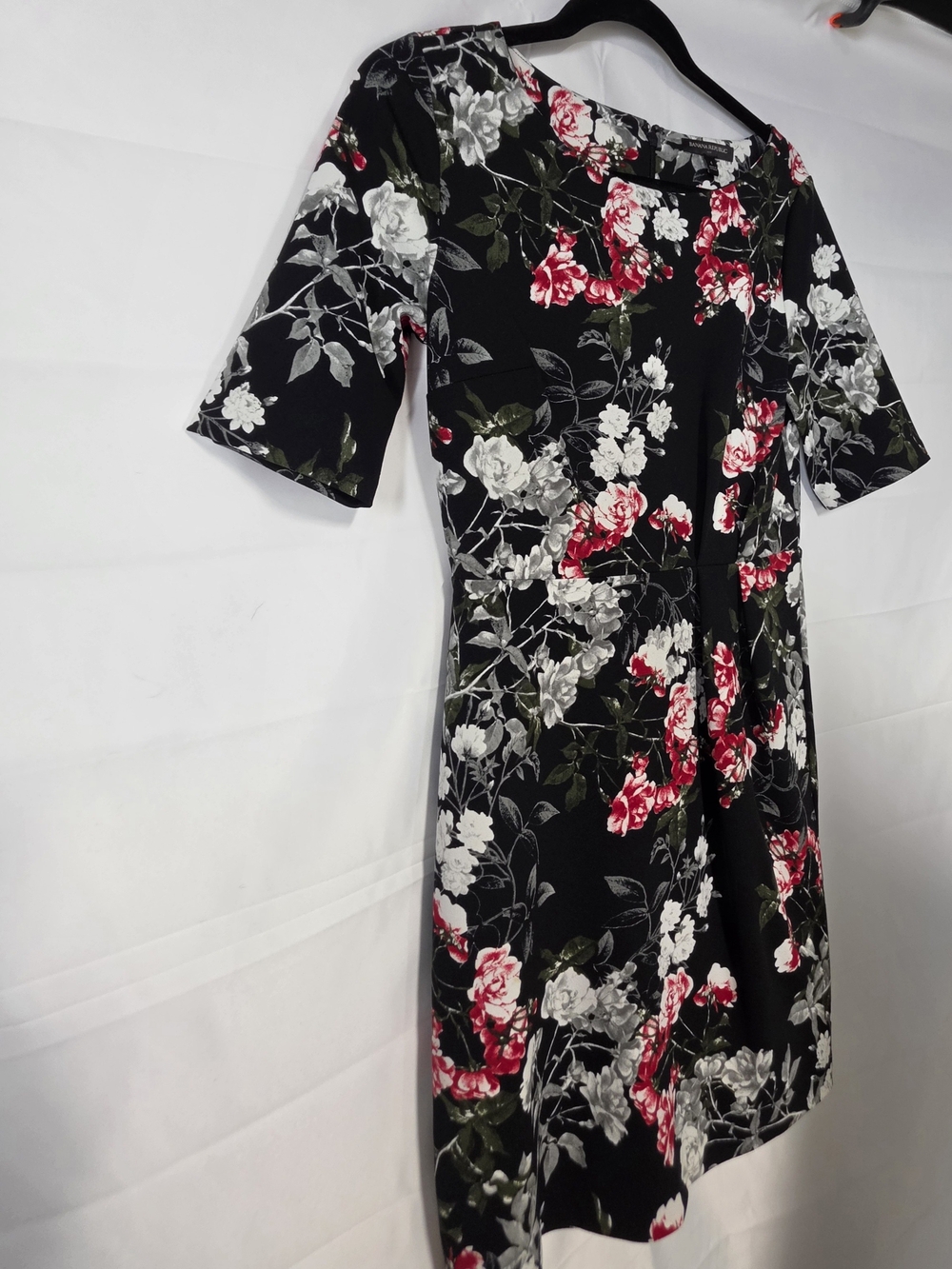 Bananna RepublicFloral Black & Red A-Line Women’s Dress